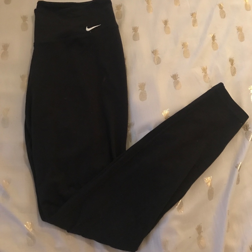NIKE High Waisted DRI-FIT Leggings